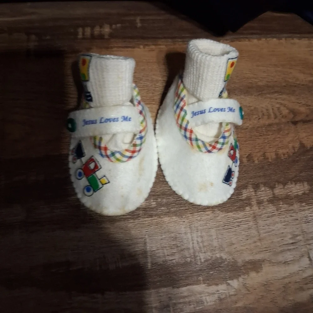 Vintage Baby Booties Socks Shoes Jesus‎ Loves Me Train Primary Colors 90s